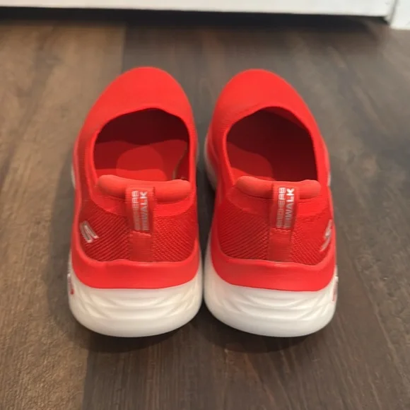 Skechers Womens Vibrant Red Slip-On Sneakers size 7 New - Picture 4 of 4